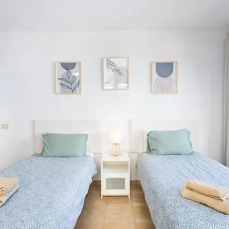 Home2book Stylish Apt, Near Cristianos *