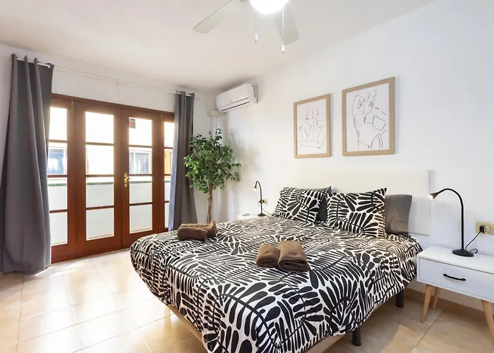 Home2book Stylish Apt, Near Cristianos