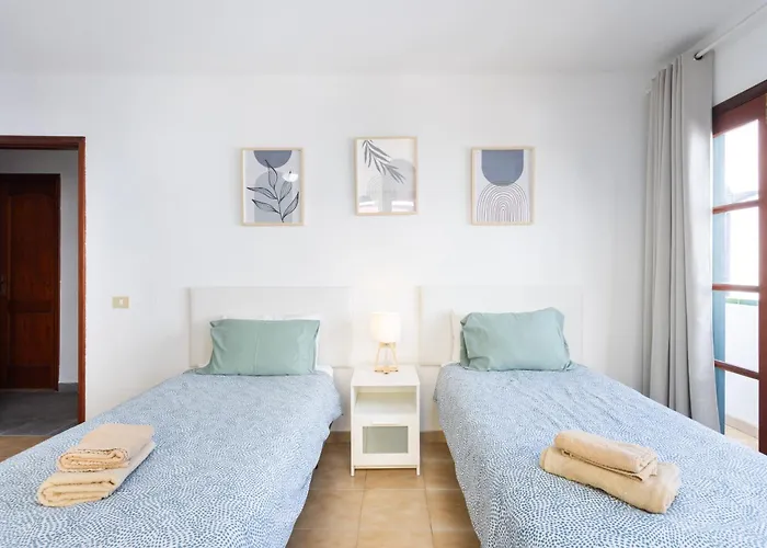 Home2book Stylish Apt, Near Cristianos *